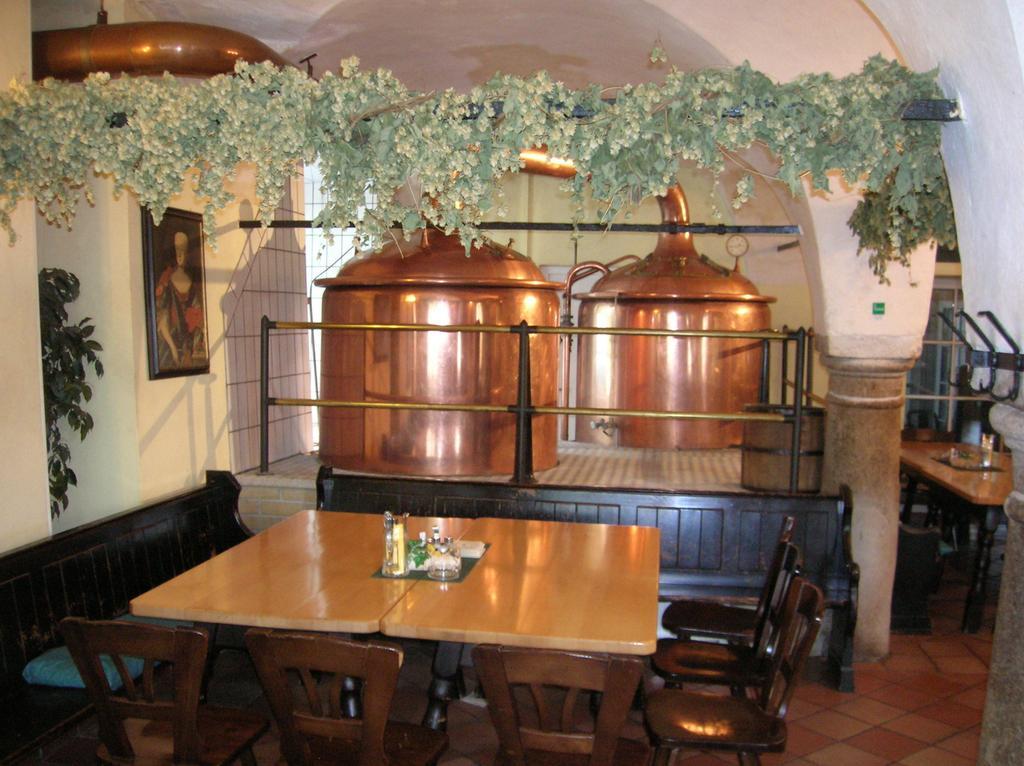 Schlossbrauerei Weinberg - Erste Ooe. Gasthausbrauerei Kefermarkt Exterior photo